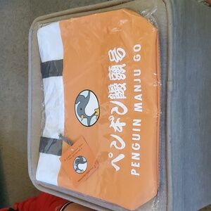 Penguin Manju Go Cooler Bag